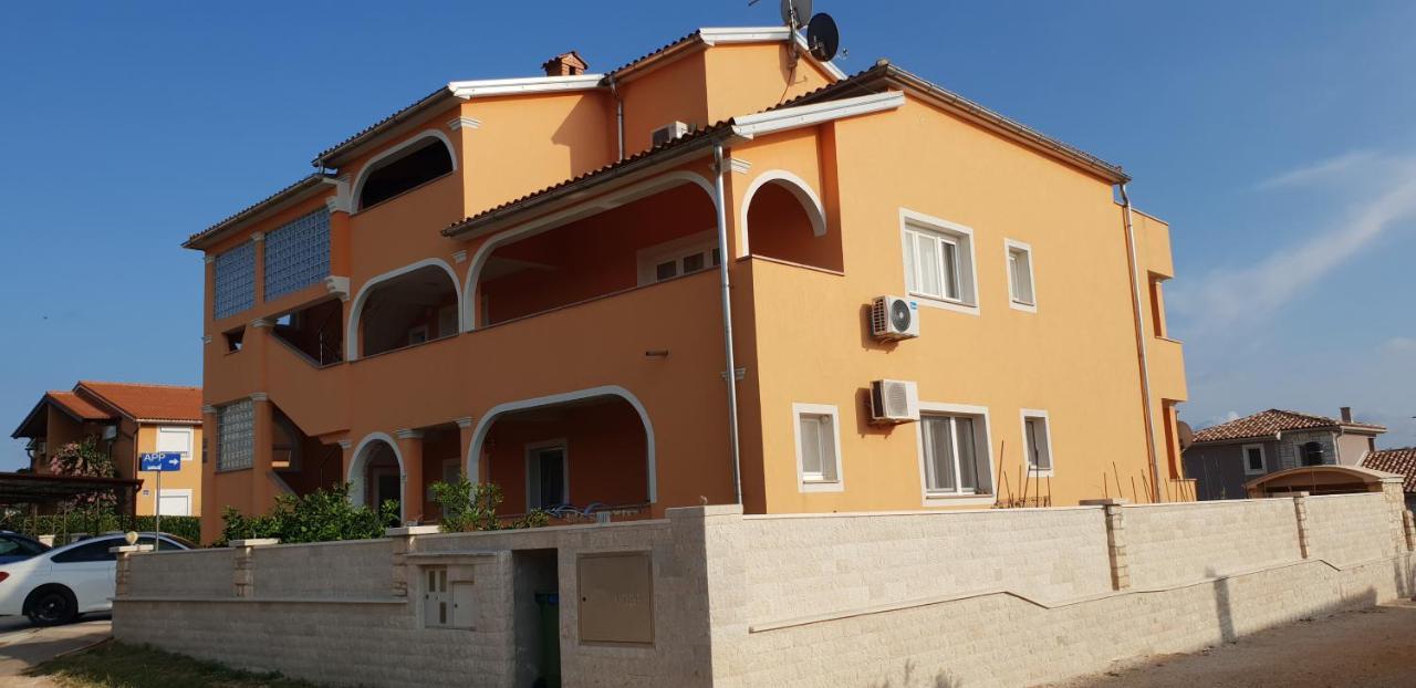 Apartmani Citrus Novigrad Filipac ภายนอก รูปภาพ